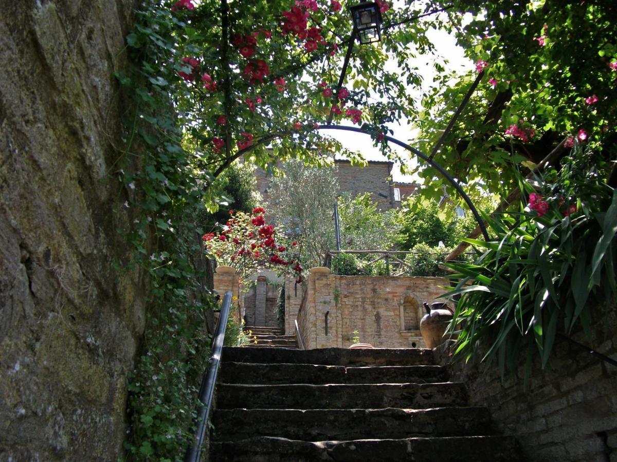 La Rosa Scarlatta Monterubbiano Ngoại thất bức ảnh
